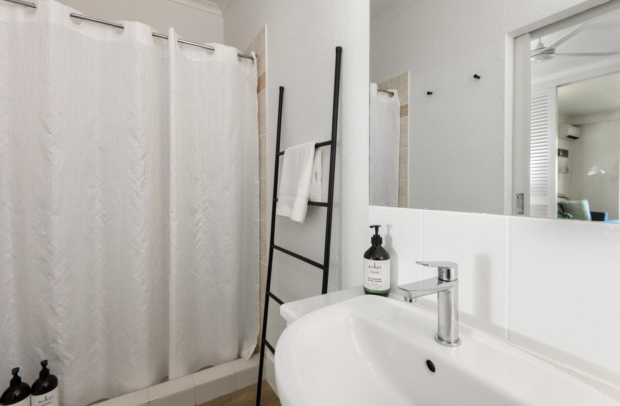 Ocean Palms Apartments ميناء دوغلاس المظهر الخارجي الصورة